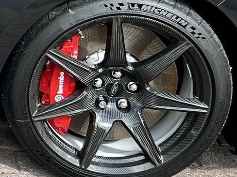 Used 2022 Ford Mustang Shelby GT500 w/ Carbon Fiber Track Pack image 15