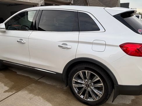 Used 2016 Lincoln MKX Reserve w/ Luxury Package image 4