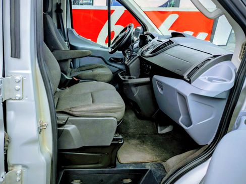 Used 2016 Ford Transit 350 XLT image 8