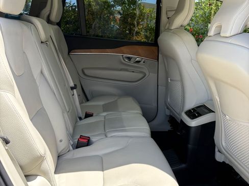 Used 2022 Volvo XC90 T8 Inscription Expression w/ Advanced Package AWD/4WD image 27