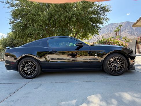 Used 2014 Ford Mustang Shelby GT500 w/ Equipment Group 821A RWD image 10