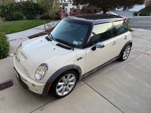 Used 2005 MINI Cooper S image 1