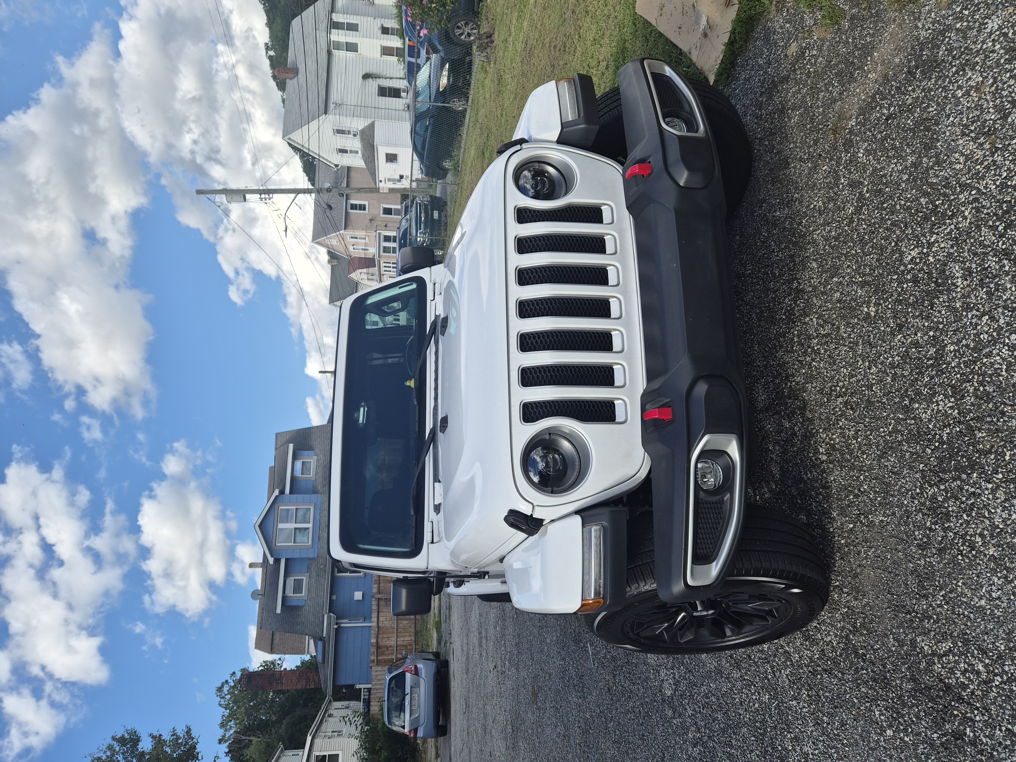 Used 2020 Jeep Wrangler Unlimited Sahara AWD/4WD image 11