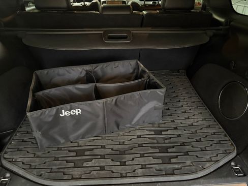 Used 2015 Jeep Grand Cherokee High Altitude image 24