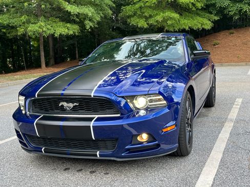 Used 2014 Ford Mustang Coupe w/ Equipment Group 102A RWD image 25