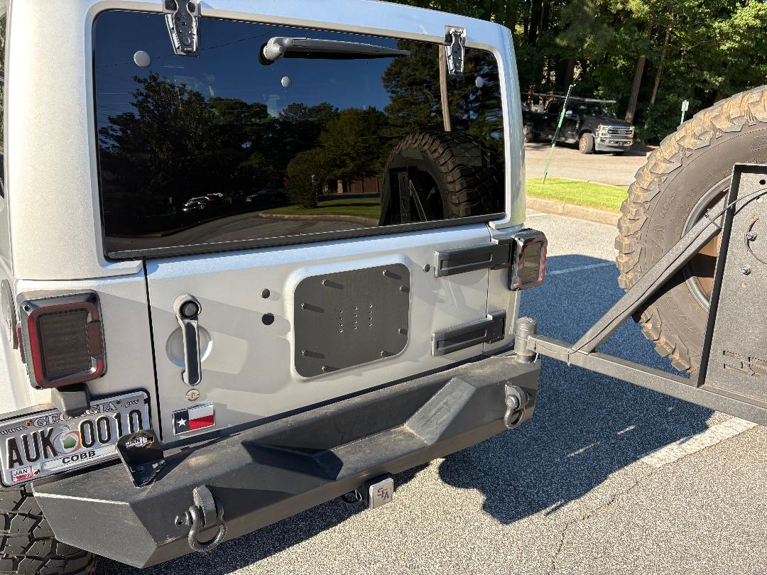 Used 2012 Jeep Wrangler Unlimited Sahara AWD/4WD image 32