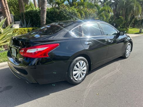 Used 2017 Nissan Altima 2.5 S w/ Power Driver Seat Package image 4