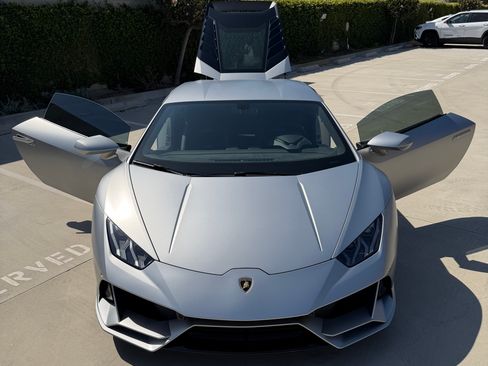 Used 2020 Lamborghini Huracan EVO AWD/4WD image 20