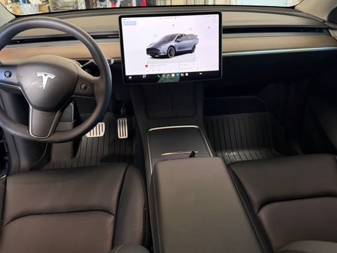 Used 2023 Tesla Model Y Performance AWD/4WD image 14
