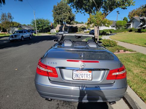 Used 2011 Mercedes-Benz E 350 Cabriolet image 2