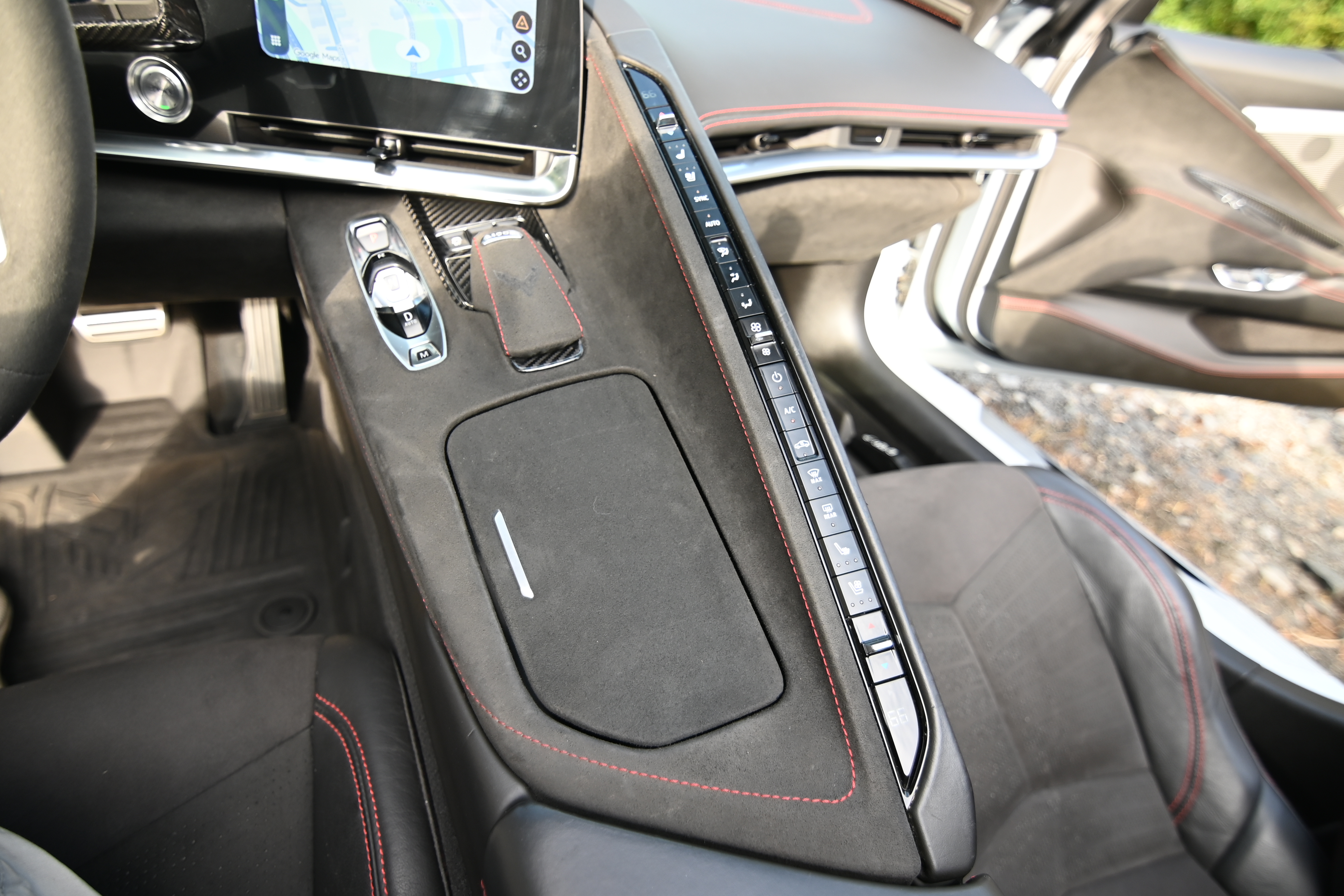 Used 2021 Chevrolet Corvette Stingray Premium Conv w/ Z51 Performance Package RWD image 18