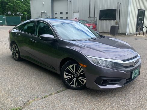Used 2018 Honda Civic EX-T image 4