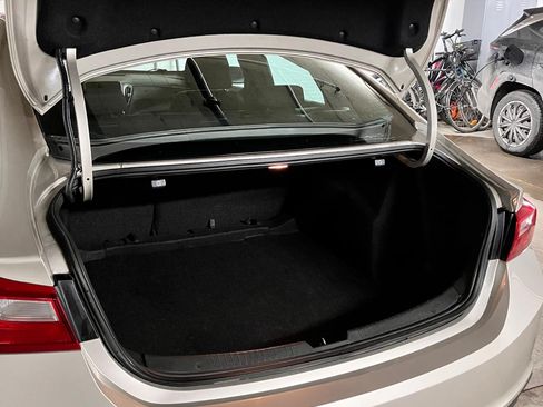 Used 2016 Chevrolet Malibu LT image 22