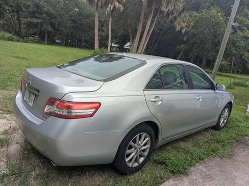 Used 2010 Toyota Camry XLE image 11