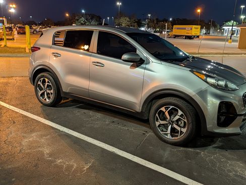 Used 2021 Kia Sportage LX image 13