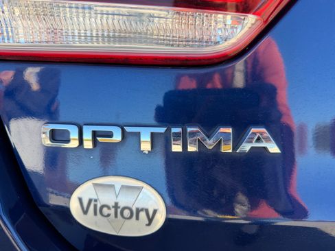 Used 2017 Kia Optima LX image 10