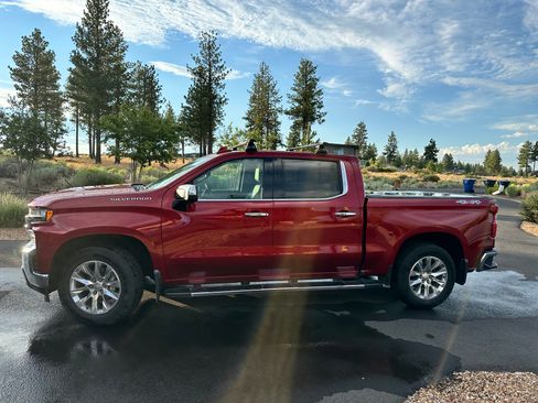 Used 2020 Chevrolet Silverado 1500 LTZ w/ LTZ Plus Package AWD/4WD image 14