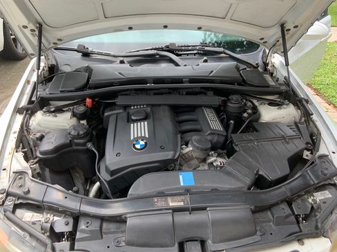 Used 2007 BMW 328i Wagon image 6