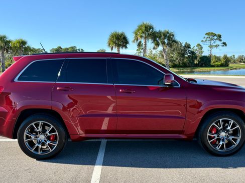 Used 2012 Jeep Grand Cherokee SRT8 w/ Luxury Group II image 5