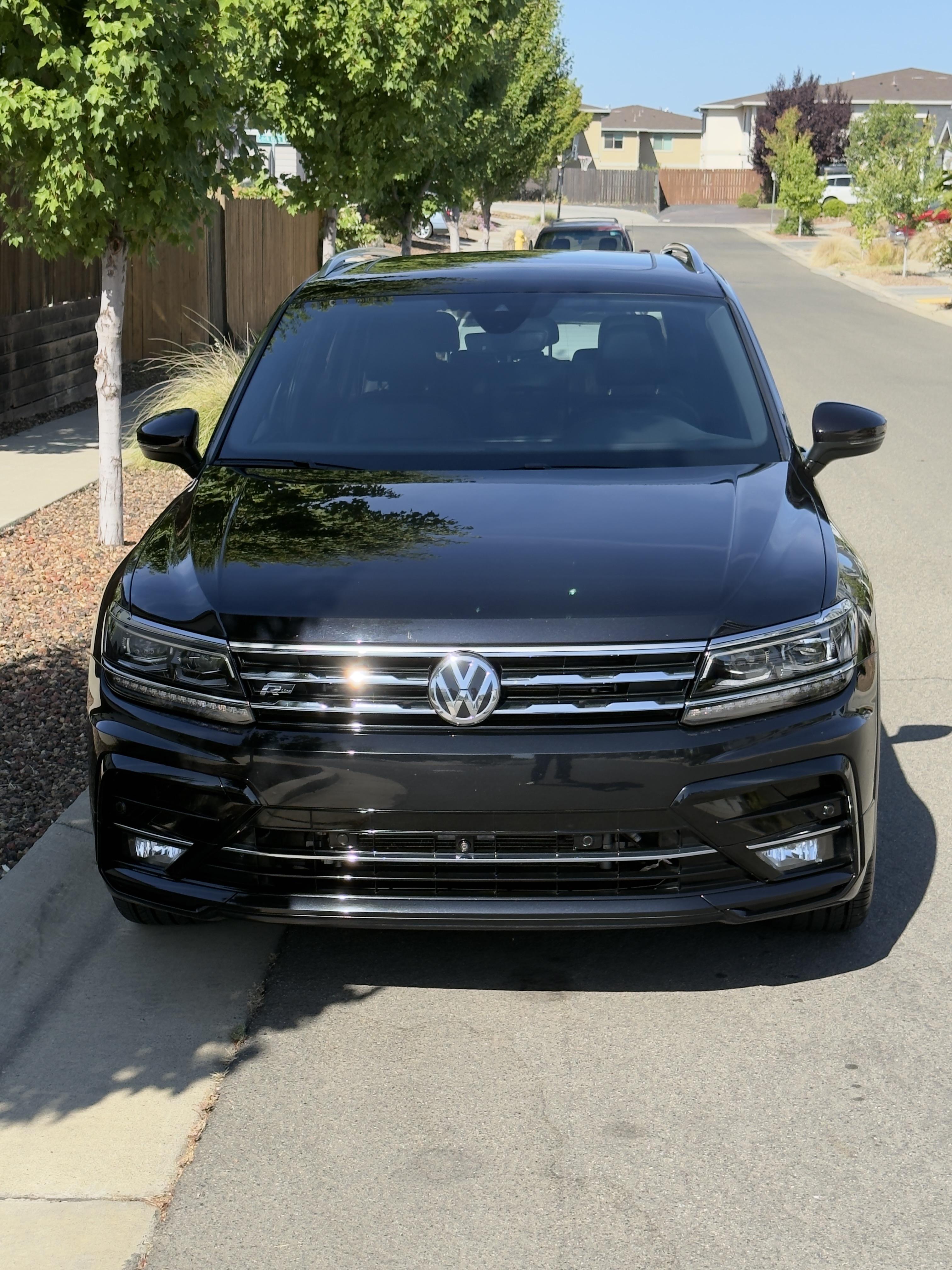 Used 2021 Volkswagen Tiguan SEL Premium R-Line AWD/4WD image 2