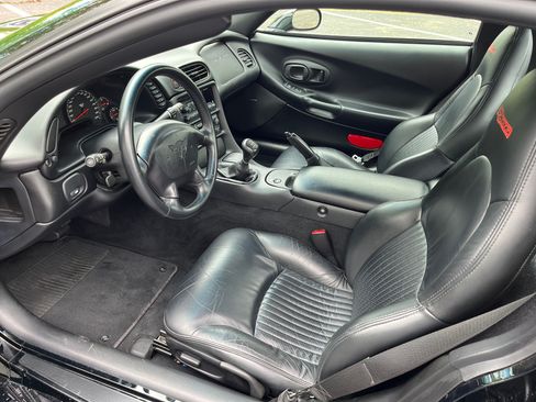 Used 2001 Chevrolet Corvette Z06 w/ Memory Pkg image 16