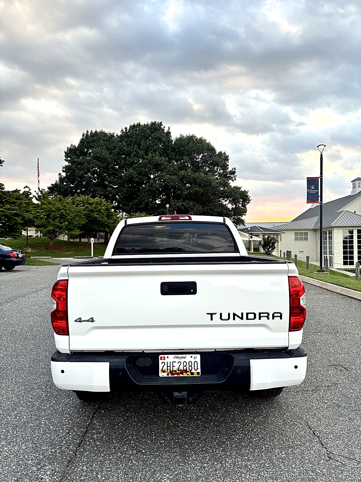 Used 2020 Toyota Tundra Platinum AWD/4WD image 16