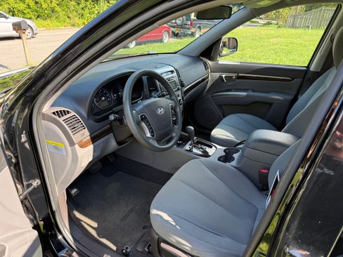 Used 2010 Hyundai Santa Fe GLS FWD image 8
