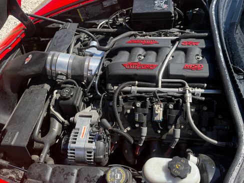 Used 2010 Chevrolet Corvette Z06 w/ Preferred Equipment Group RWD image 15