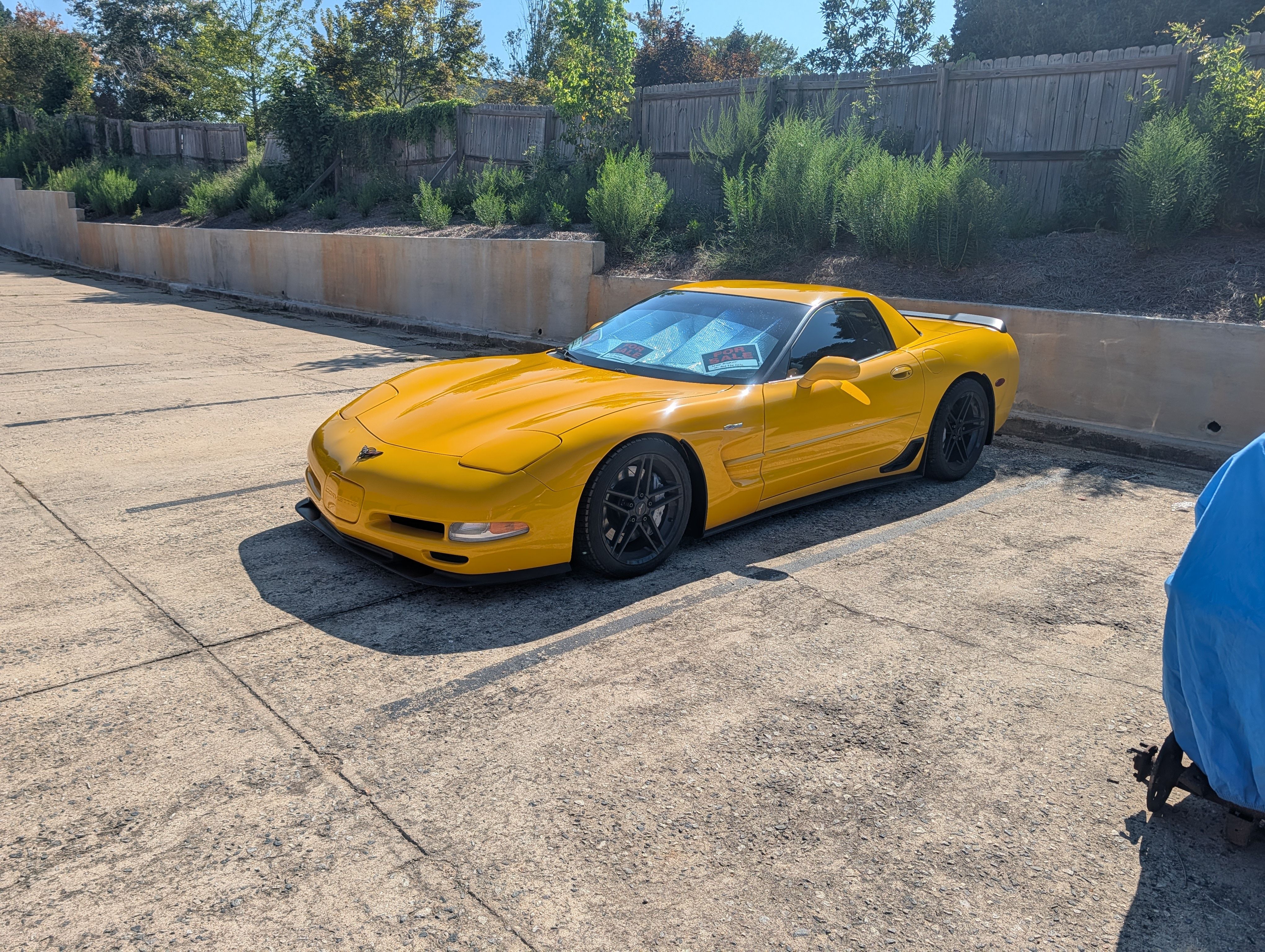 Used 2004 Chevrolet Corvette Z06 w/ Memory Package RWD image 6