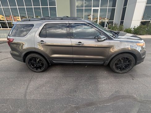 Used 2015 Ford Explorer Sport w/ Equipment Group 401A AWD/4WD image 5