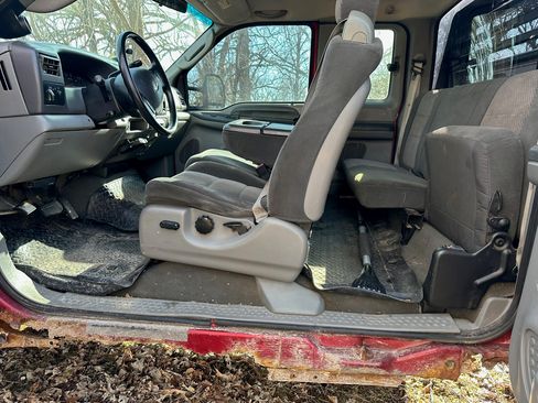 Used 2003 Ford F250 XLT image 19