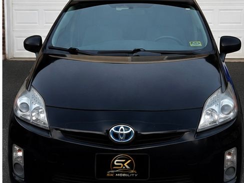 Used 2011 Toyota Prius Three FWD image 1