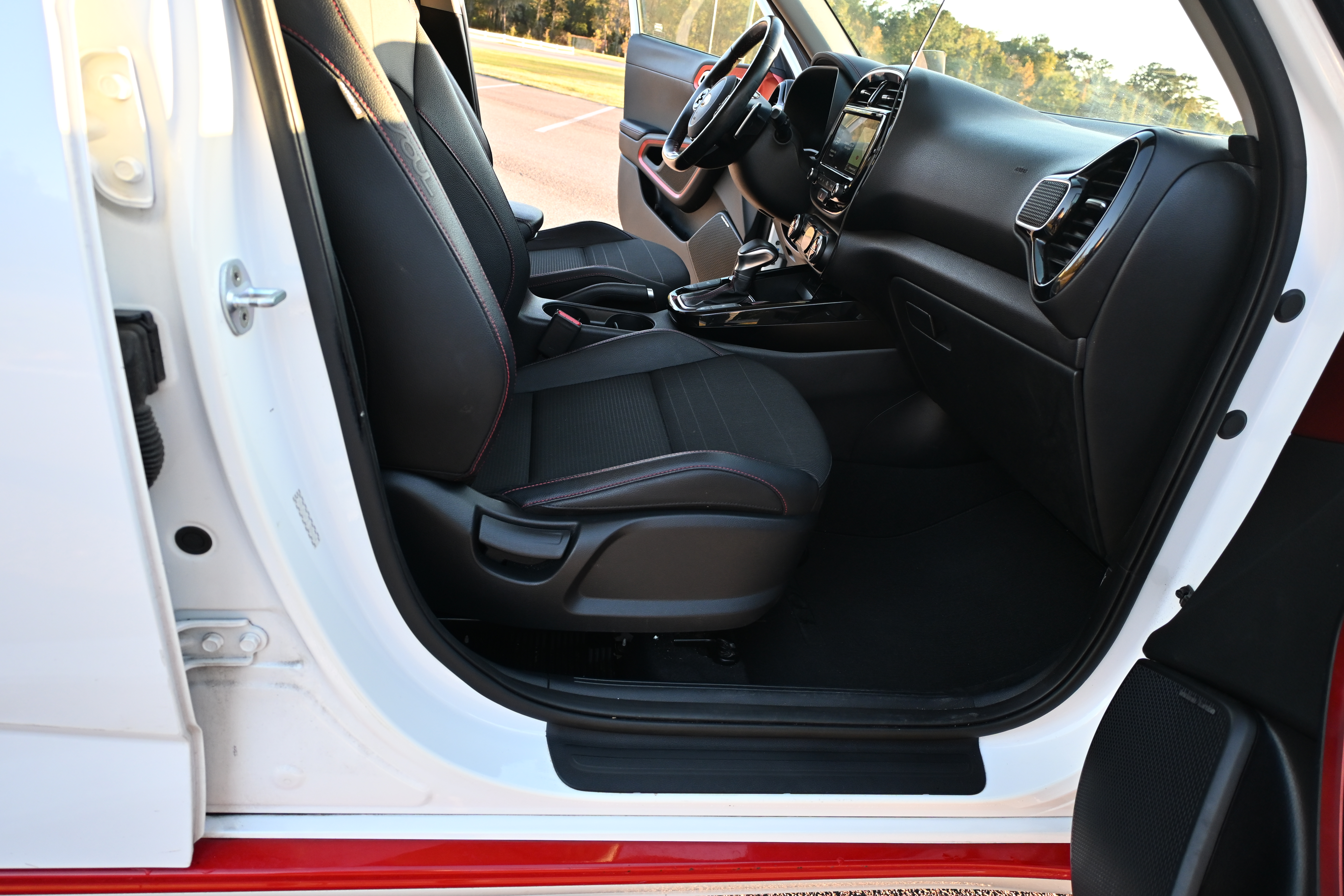 Used 2020 Kia Soul GT-Line Turbo FWD image 16