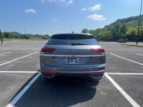 Used 2021 Volkswagen Atlas Cross Sport S image 5