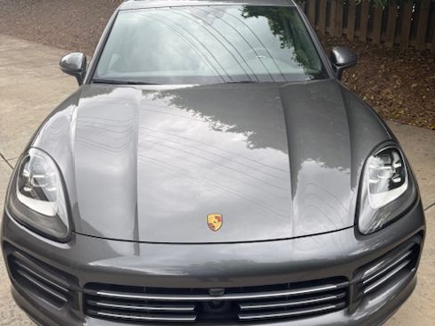 Used 2020 Porsche Cayenne E-Hybrid AWD/4WD image 1