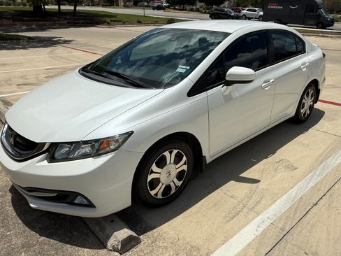 Used 2014 Honda Civic Hybrid Sedan image 1