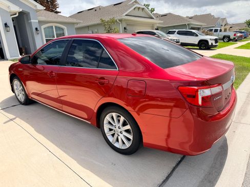 Used 2012 Toyota Camry XLE w/ Convenience Pkg image 6