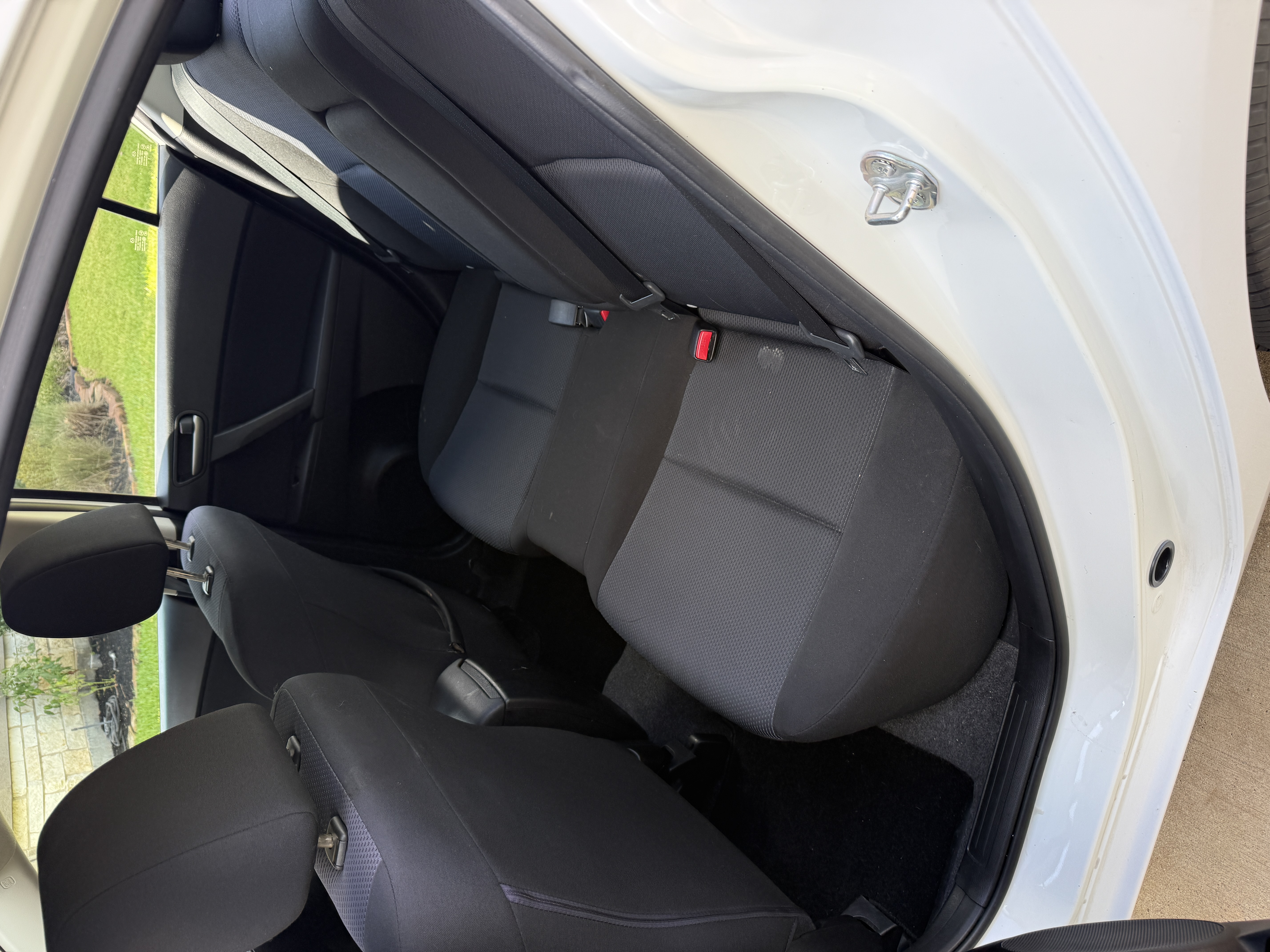 Used 2010 MAZDA MAZDA3 i Touring FWD image 7