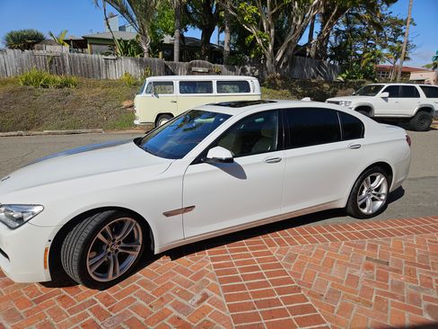 Used 2015 BMW 750Li 750Li Sedan 4D image 4