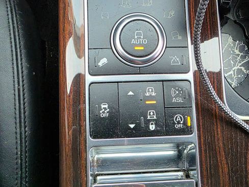 Used 2014 Land Rover Range Rover Supercharged image 14