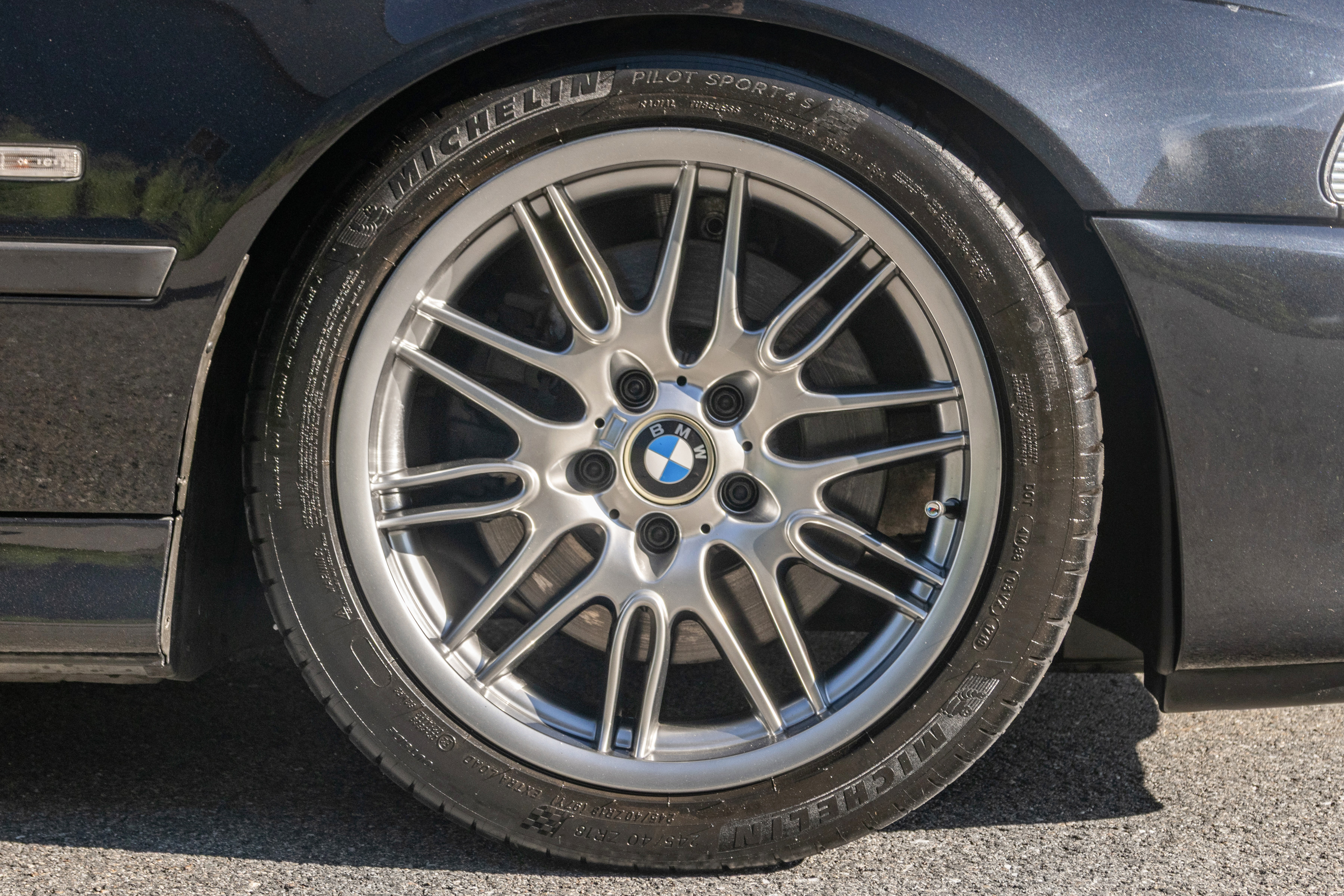 Used 2001 BMW M5 RWD image 15