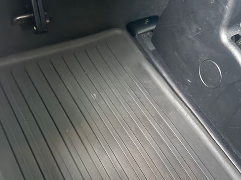 Used 2019 Toyota Sienna Limited Premium image 22