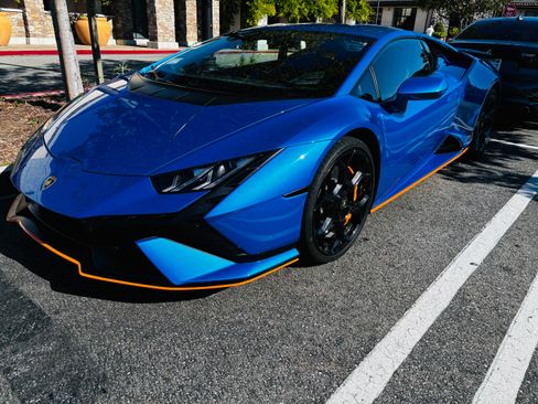 Used 2023 Lamborghini Huracan Tecnica image 15