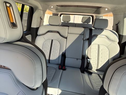 Used 2023 Rivian R1S Adventure image 21