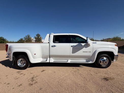 Used 2020 Chevrolet Silverado 3500 LTZ w/ LTZ Plus Package image 1