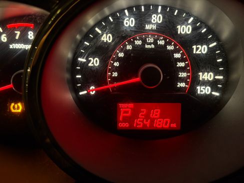 Used 2011 Kia Sorento EX image 6