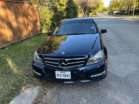 Used 2014 Mercedes-Benz C 350 Sport image 6