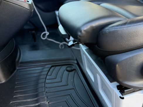 Used 2021 Mercedes-Benz Sprinter 2500 image 8