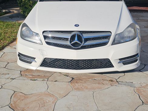 Used 2013 Mercedes-Benz C 250 Coupe image 2