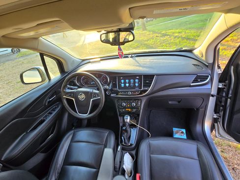 Used 2018 Buick Encore Essence image 16